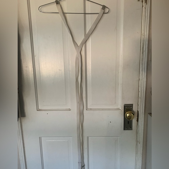 White clip on suspenders - Picture 1 of 3